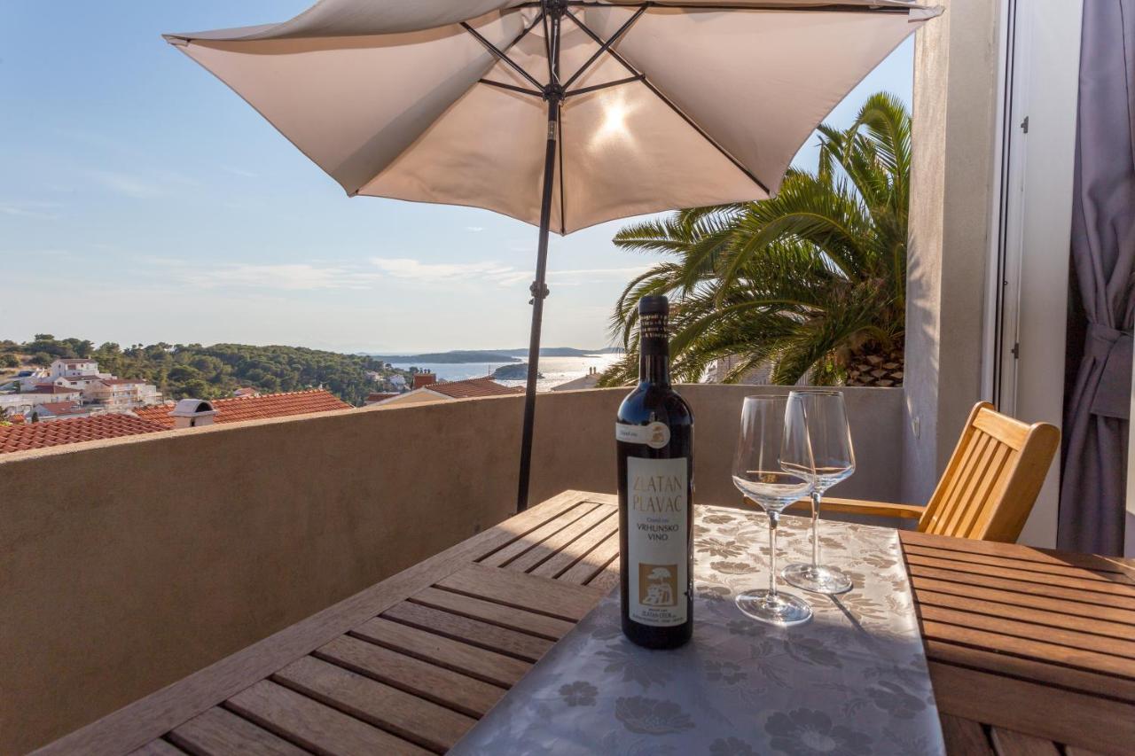 Apartman Lucy Hvar Town Extérieur photo