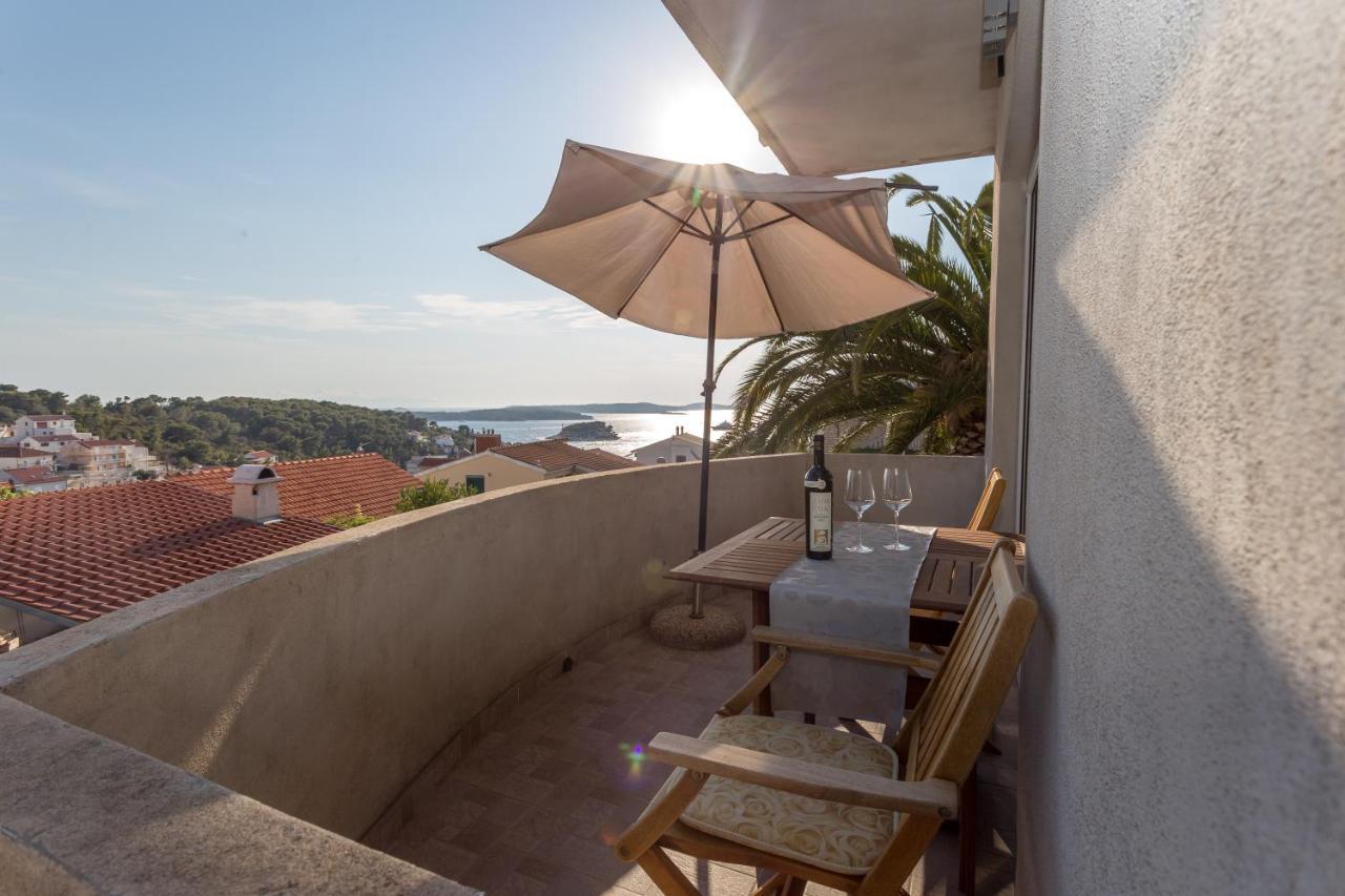 Apartman Lucy Hvar Town Extérieur photo