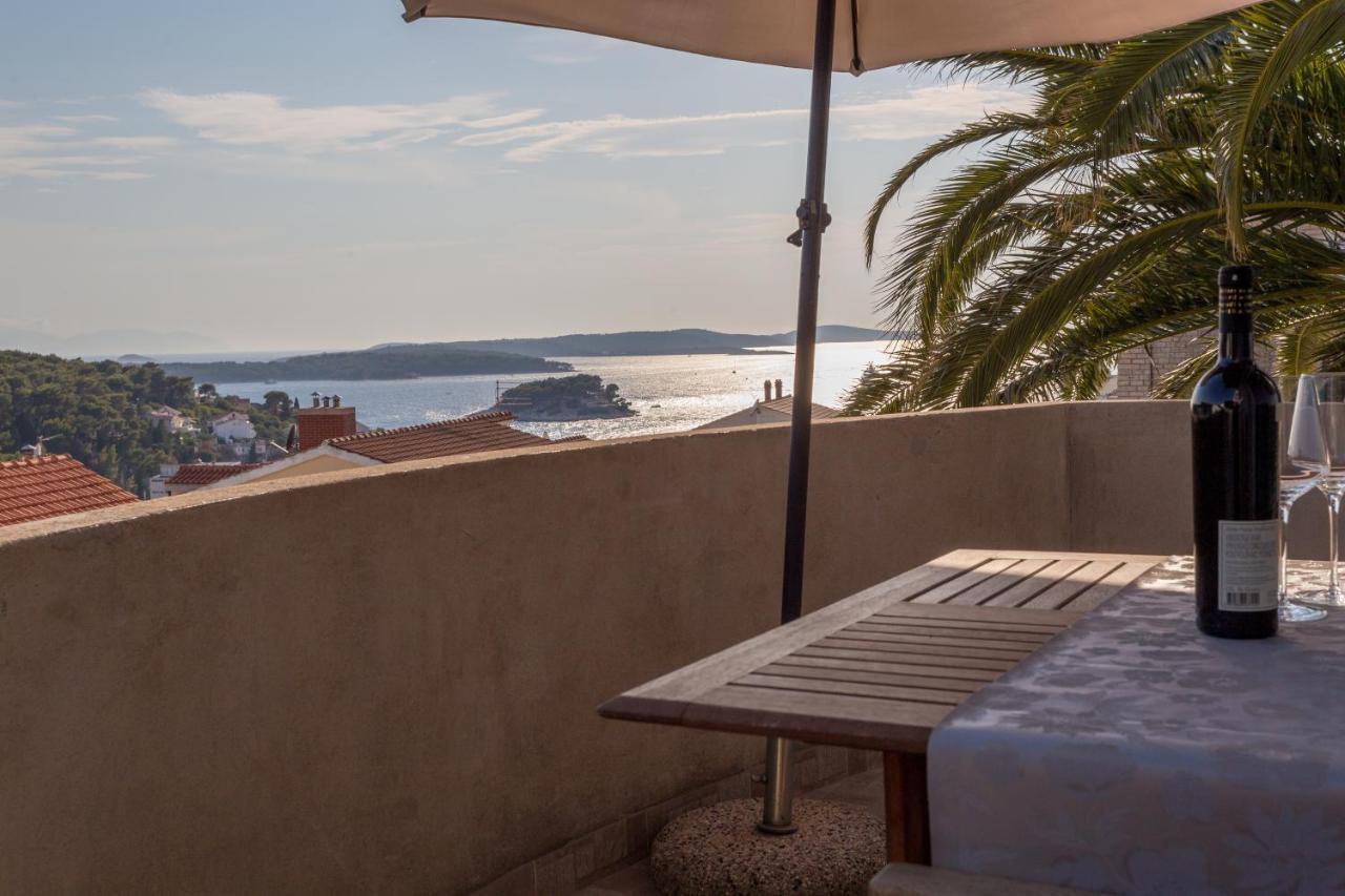 Apartman Lucy Hvar Town Extérieur photo