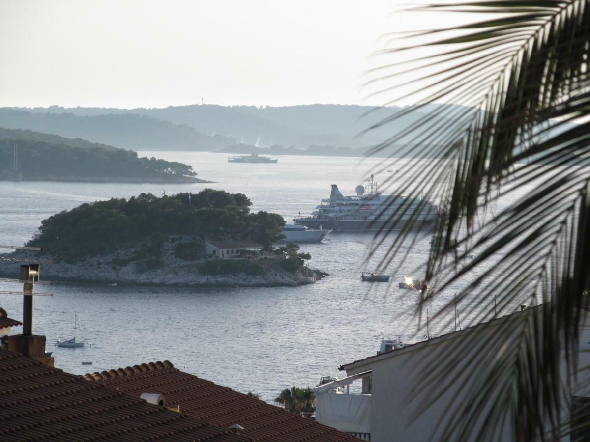 Apartman Lucy Hvar Town Extérieur photo